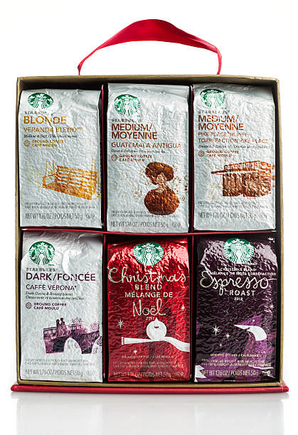 starbucks kaffee-muster - starbucks coffee bean editorial stock-fotos und bilder