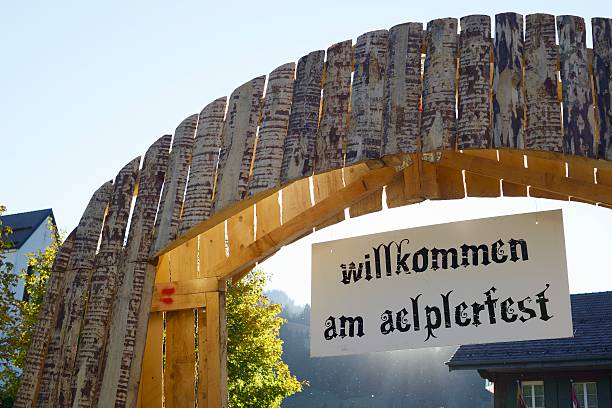 aelplerfest alpine festival en im simmental lenk - lenk im simmental fotografías e imágenes de stock