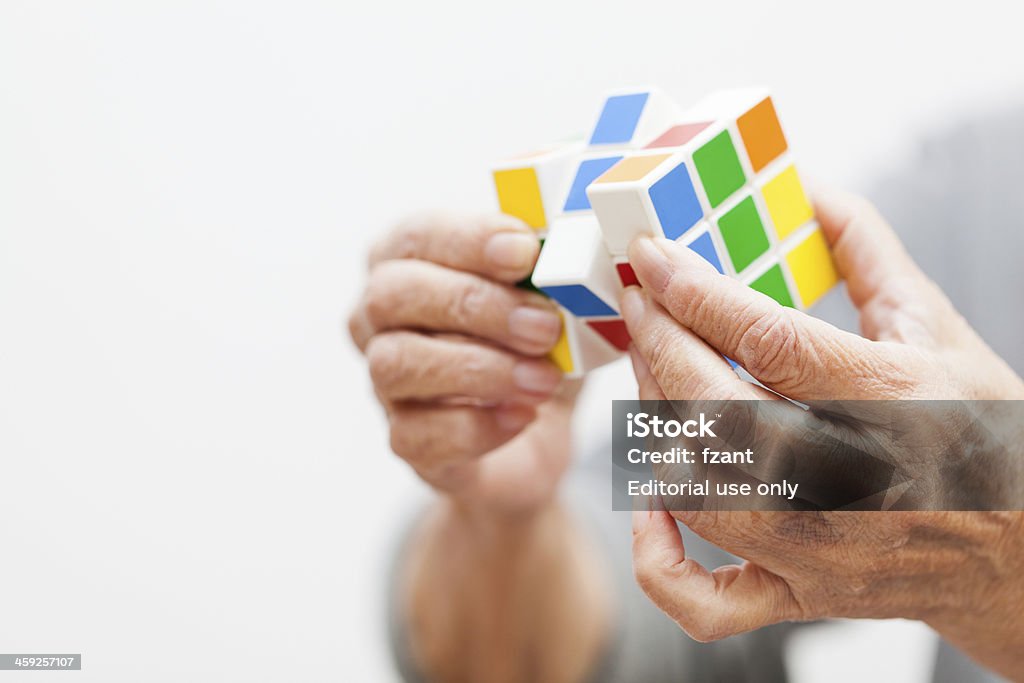 Na ręce gra cube game - Zbiór zdjęć royalty-free (Kostka Rubika)