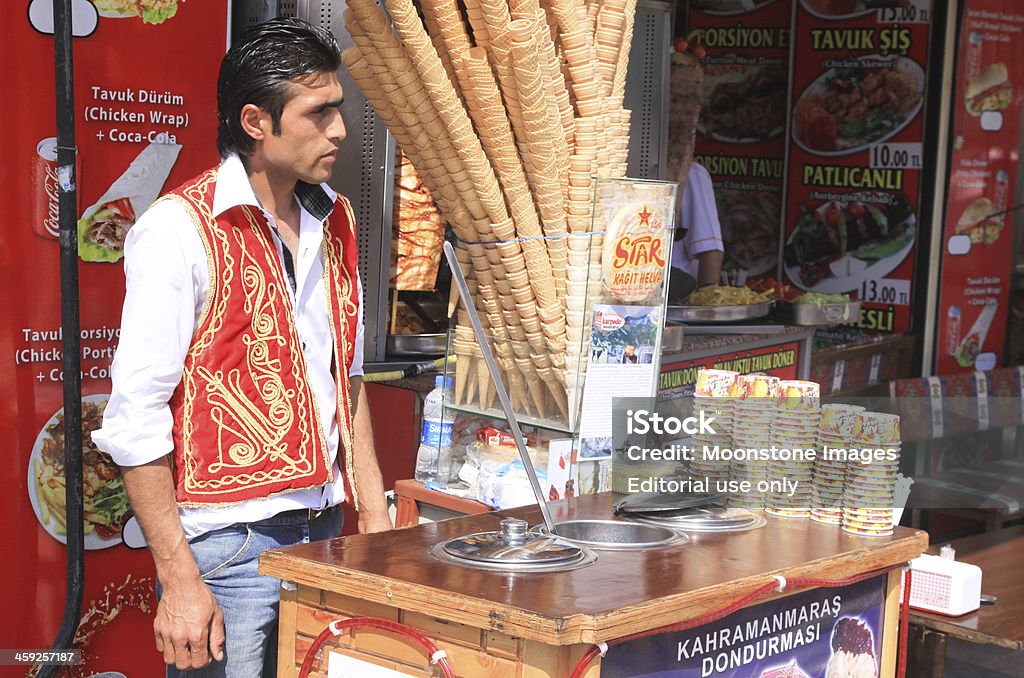 Sorvete vendedor, em Istambul, Turquia - Foto de stock de 20 Anos royalty-free
