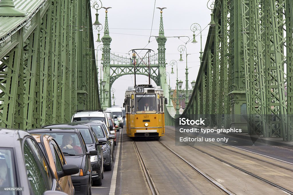 Tráfego na Ponte da liberdade, Budapeste, Hungria - Royalty-free Alfalto Foto de stock