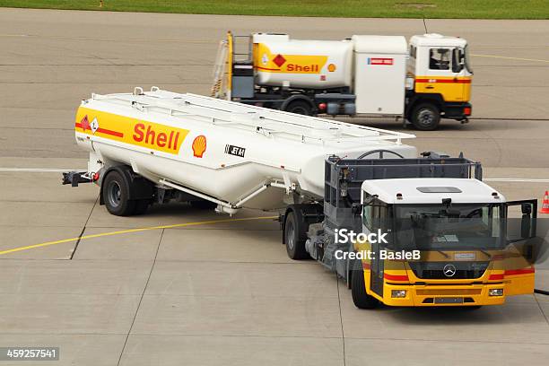 Flugzeugbenzin Truck Stockfoto und mehr Bilder von Asphalt - Asphalt, Baden-Württemberg, Benzin