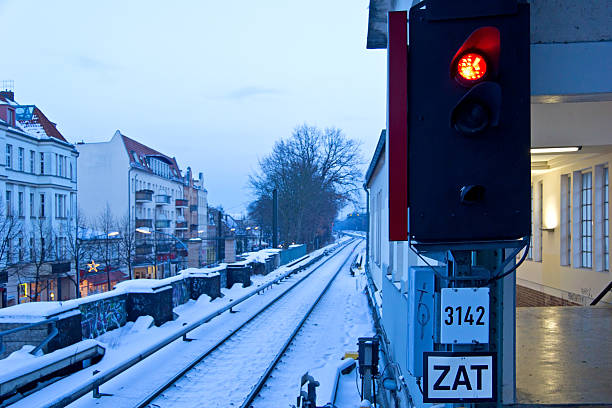 pociąg nie jest już - winter city germany brandenburg zdjęcia i obrazy z banku zdjęć