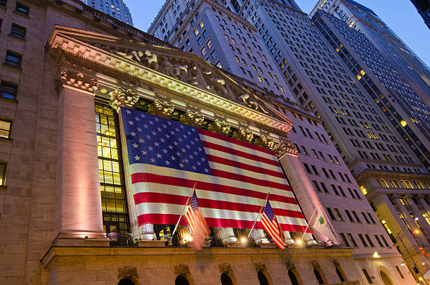 ニューヨーク証券取引所にマンハッタン - new york stock exchange long exposure manhattan new york city ストックフォトと画像