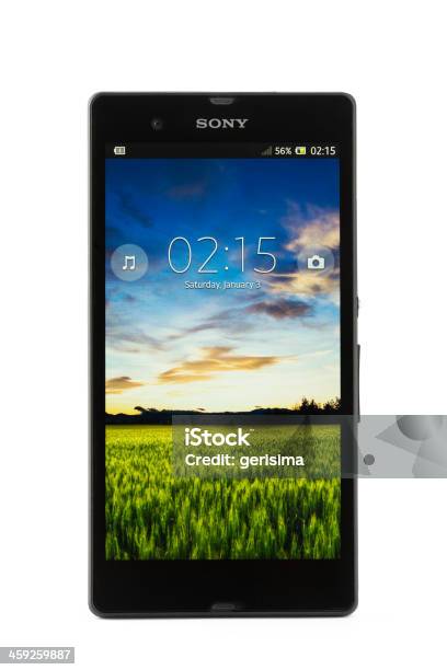 Sony Xperia Z Isolato Su Bianco - Fotografie stock e altre immagini di Smart phone - Smart phone, Sony, Xperia