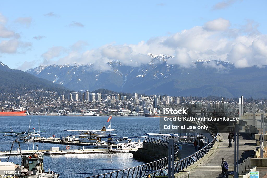 La Promenade du front de mer de Coal Harbour, la crique de Burrard, Vancouver, Canada - Photo de Burrard Inlet libre de droits