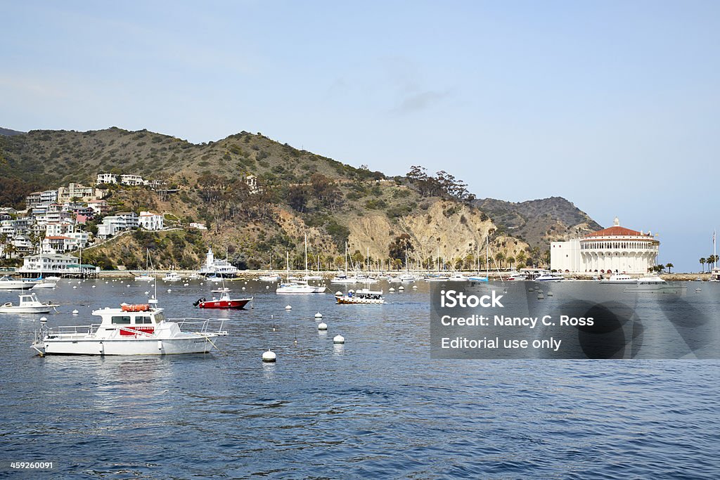 Avalon porto e casinò, l'isola di Santa Catalina, California - Foto stock royalty-free di Acqua