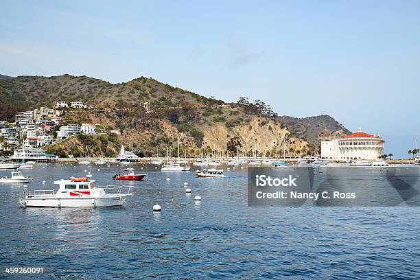 Avalon Porto E Casinò Lisola Di Santa Catalina California - Fotografie stock e altre immagini di Acqua