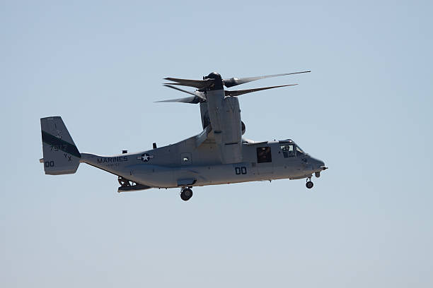 osprey de la poussée - helicopter boeing marines military photos et images de collection