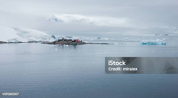 Чилийский Гонсалес Videla Основания В Бухта Рая Антарктика — стоковые фотографии и другие картинки Антарктика