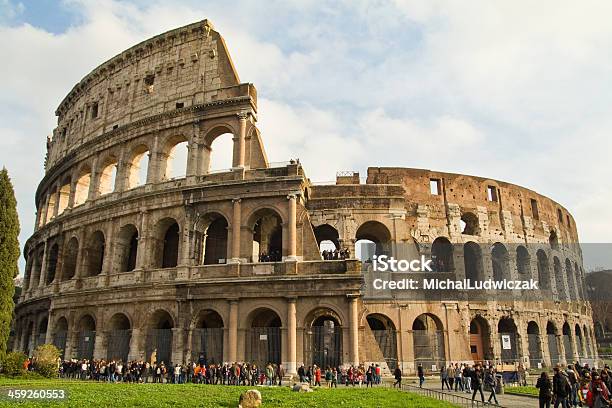 Koloseum - zdjęcia stockowe i więcej obrazów Amfiteatr - Amfiteatr, Antyczny, Antyki