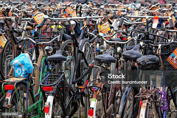 주차됨 자전거 암스테르담 City Centre 경주용 자전거에 대한 스톡 사진 및 기타 이미지 - 경주용 자전거, 고정됨, 관광