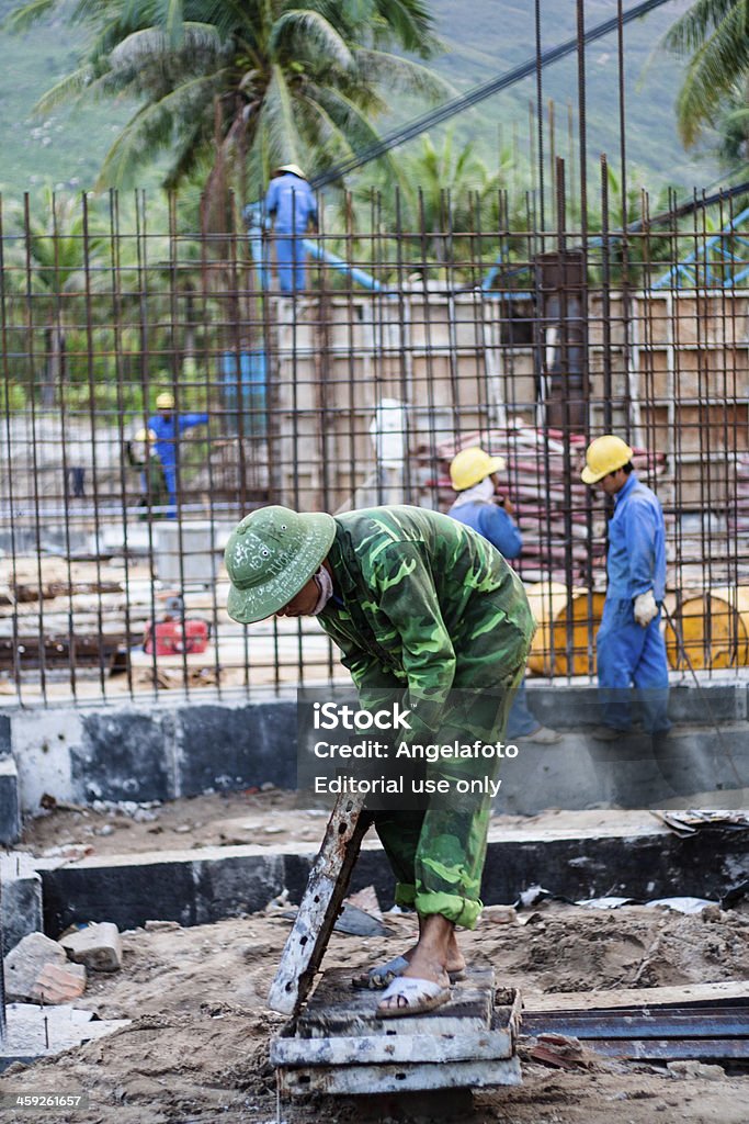 Construnction pracowników w Quy Nhơn, Wietnam - Zbiór zdjęć royalty-free (Plac budowy)