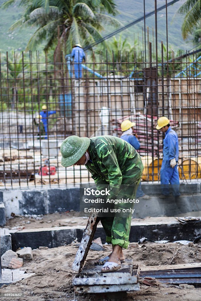 Construnction trabalhadores em Quy Nhon, Vietnã - Foto de stock de Obra royalty-free