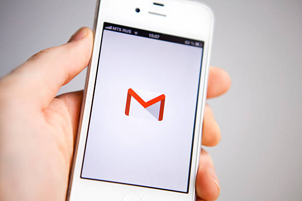 gmail - global communications communication digital display google стоковые фото и изображения