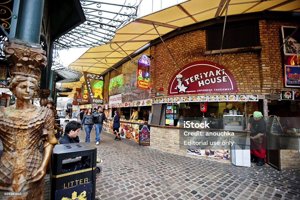 Food Court at Camden Town, Londres - Foto de stock de Alimentação Não-saudável royalty-free