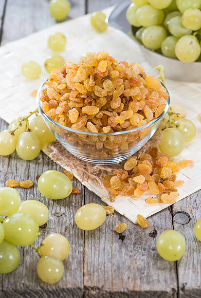istock Portion of dried Grapes 459274279