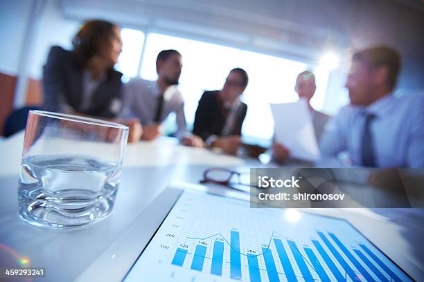 Finanzielle Analyse Stockfoto und mehr Bilder von Analysieren - Analysieren, Ausrüstung und Geräte, Berührungsbildschirm