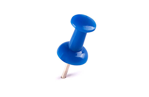 blue push pin - thumbtack bulletin board blue office supply zdjęcia i obrazy z banku zdjęć