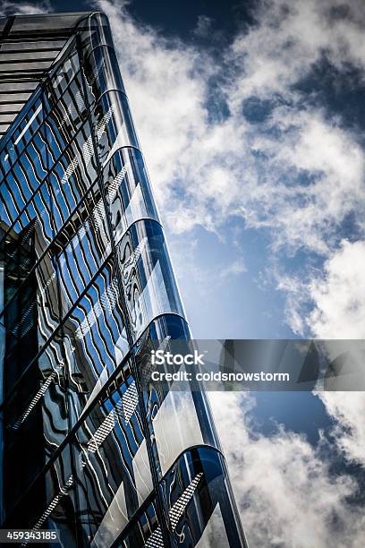 Torre E Paisagem Com Nuvens - Fotografias de stock e mais imagens de Abstrato - Abstrato, Ao Ar Livre, Arquitetura