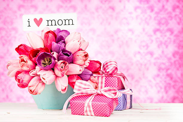 istock Mother's Day Bouquet with Message 459346369