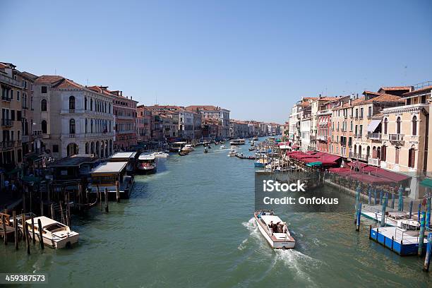 ゴンドラ大運河タクシーボートイタリアベニス - イタリアのストックフォトや画像を多数ご用意 - イタリア, ウォーターフロント, エディトリアル
