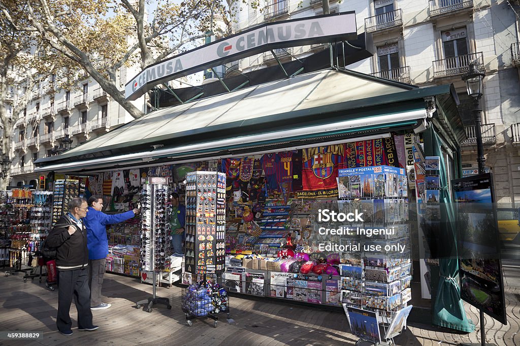 Jornaleiro na Ramblas - Foto de stock de Quiosque royalty-free