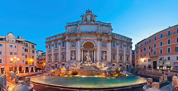 夜明けトレビの泉のパノラマに広がるローマイタリア - trevi fountain rome fountain panoramic ストックフォトと画像