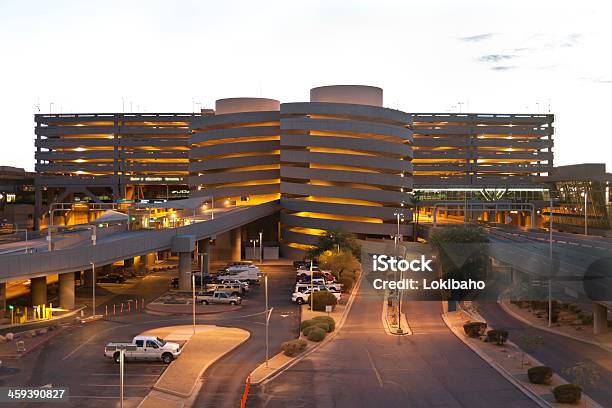 Internationa スカイハーバー空港のターミナル 4 - カラー画像のストックフォトや画像を多数ご用意 - カラー画像, コルク栓抜き, 世界的な名所