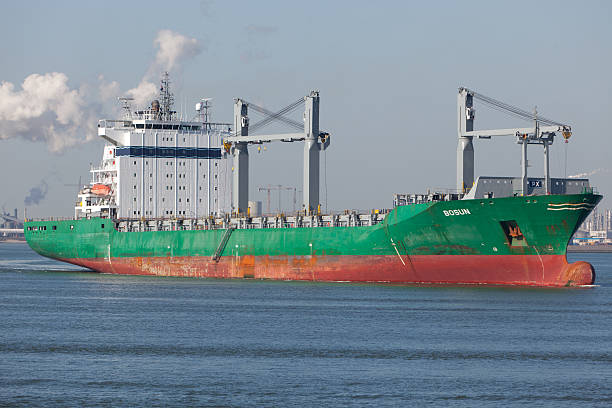 navio cargueiro contramestre - containerisation - fotografias e filmes do acervo