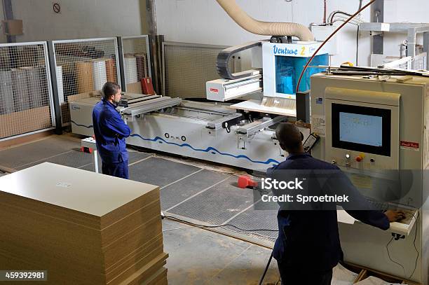 Router De Los Trabajadores De La Fábrica De Gestión Foto de stock y más banco de imágenes de Automatizado