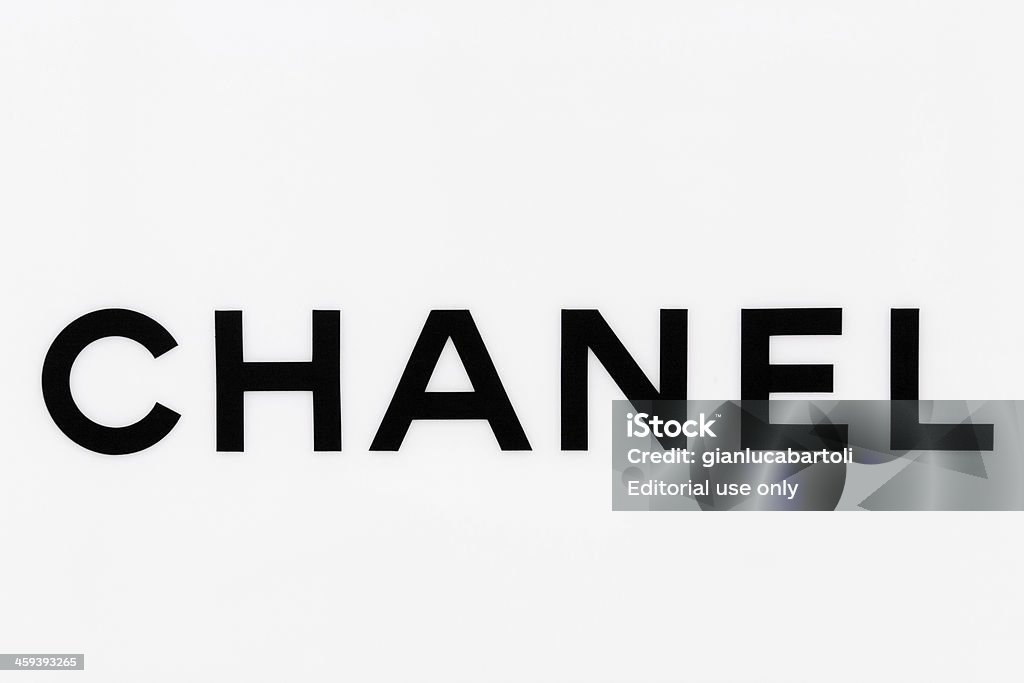 The Chanel Logo Stock Photo - Download Image Now - Black And White,  Editorial, Fashion - iStock