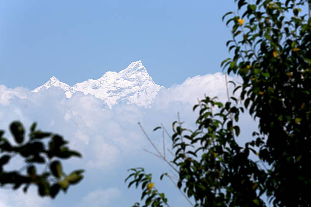 ganesh himal moutain gamma-ganesh ho visto dal picco di bandjpur-nepal. 0407 - ganesh himal foto e immagini stock