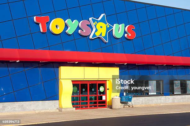 Toys R Us Stockfoto und mehr Bilder von Toys R Us - Toys R Us, Spielwarengeschäft, Arbeitsstätten