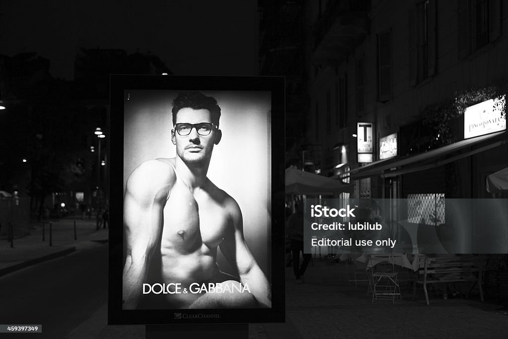 Dolce & Gabana Publicidad en Milán, Italia - Foto de stock de Hombres libre de derechos