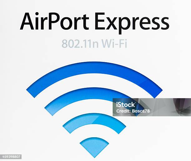 Apple Airport Express Paquete Foto de stock y más banco de imágenes de Comunicación - Comunicación, Equipo eléctrico, Foto de estudio