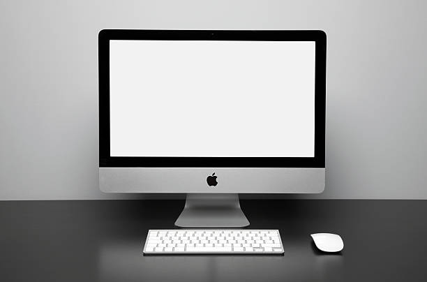 apple imac komputer stacjonarny z biały monitor - imac zdjęcia i obrazy z banku zdjęć