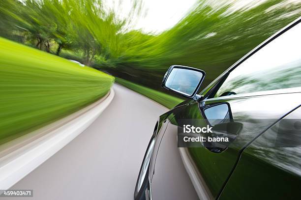 Guida Su Strada Di Campagna - Fotografie stock e altre immagini di Automobile - Automobile, Close-up, Guidare