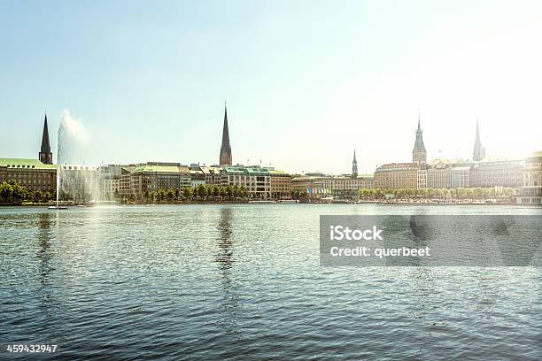 Alstersee In Hamburg Stockfoto und mehr Bilder von Alstersee - Alstersee, Außenaufnahme von Gebäuden, Deutsche Kultur