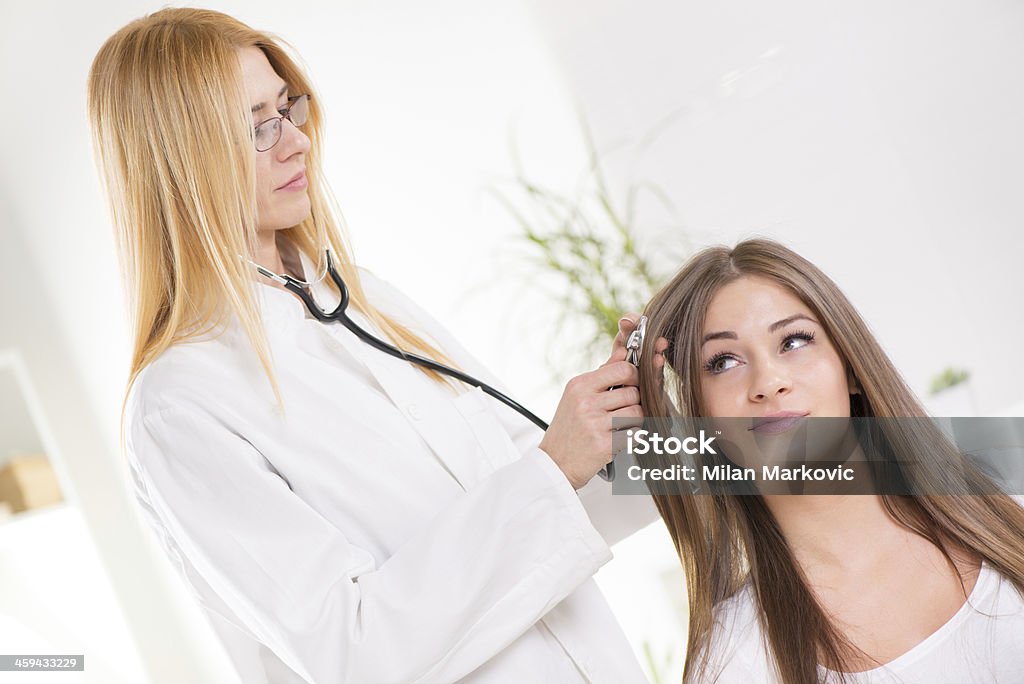 Les cheveux Médecin - Photo de Adulte libre de droits