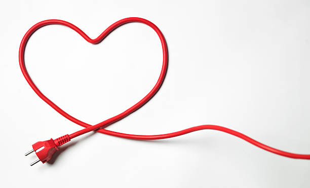 heartshaped cabo - electric plug electricity power cable imagens e fotografias de stock