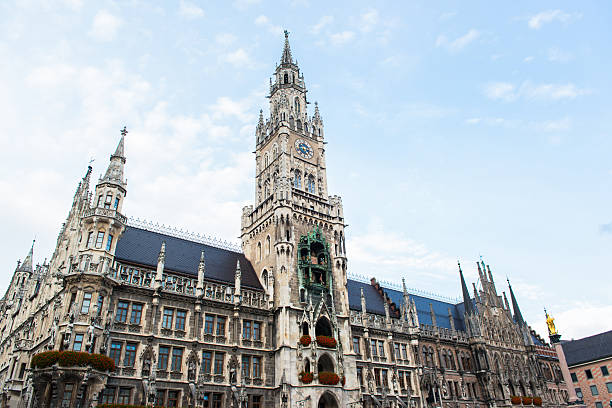 istock Munchen New Town Hall  Marienplatz 459438275