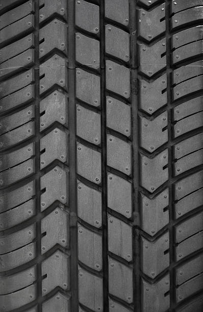 patrón de rueda - tire car wheel macro fotografías e imágenes de stock
