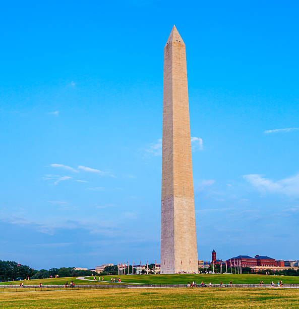istock Outdoor view of Washington Monument 459457241