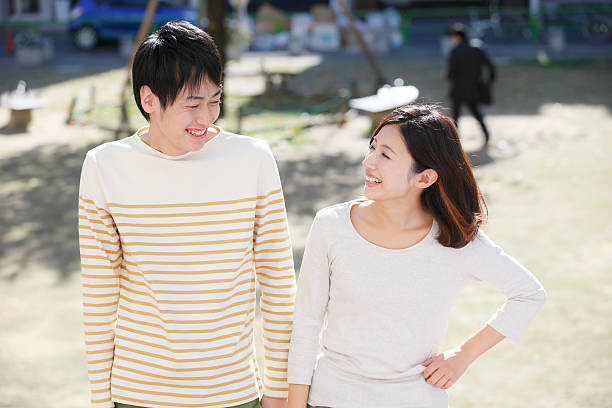 istock japanese young people Couple 459504583
