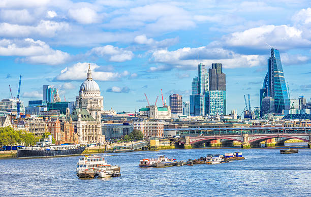 istock River Thames and London Skyline 459597751