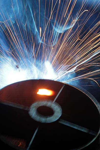 schweißen - machine welding cnc automobile industry stock-fotos und bilder