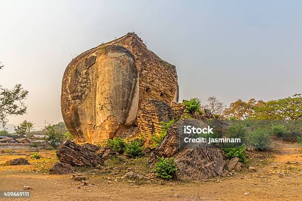 Mandalaymingun - Fotografie stock e altre immagini di Ambientazione esterna - Ambientazione esterna, Antico - Condizione, Architettura