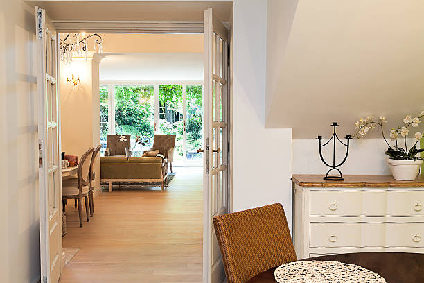 istock Vintage mansion - elegant corridor 459874275