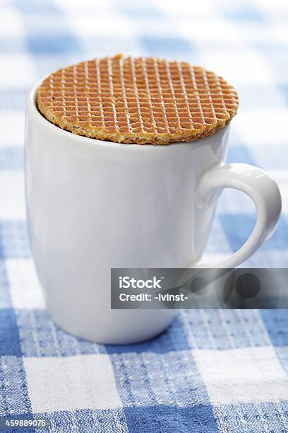 Stroopwafel 화이트 커피 컵 0명에 대한 스톡 사진 및 기타 이미지 - 0명, 달콤한 음식, 마실 것